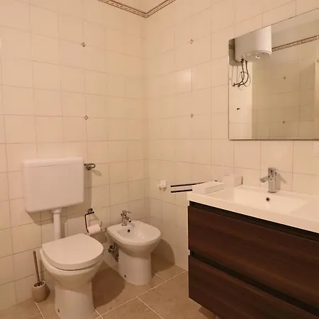 Elegante Zona Castello Apartment