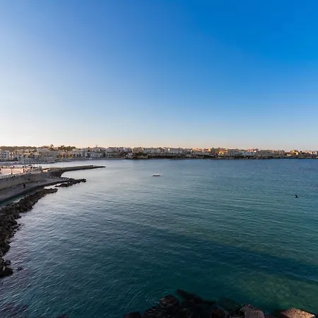 Elegante Nausica Al Castello Otranto